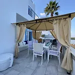 Kapparis Sunrise Villa *