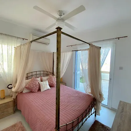 Kapparis Sunrise Villa Paralimni