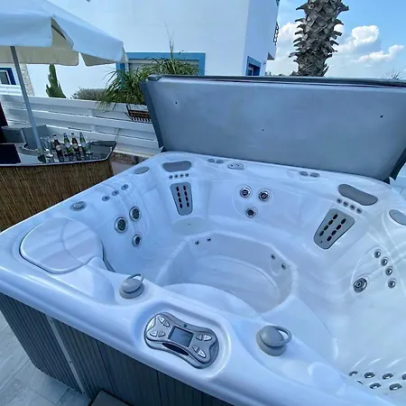 Kapparis Sunrise Villa Paralimni