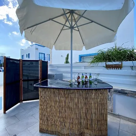 Kapparis Sunrise Villa *