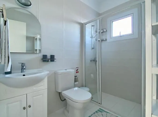 Kapparis Sunrise Villa *