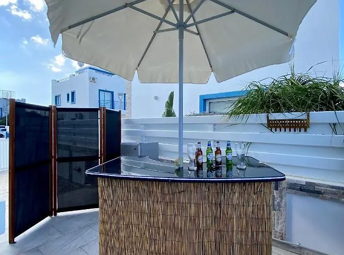 Kapparis Sunrise Villa *