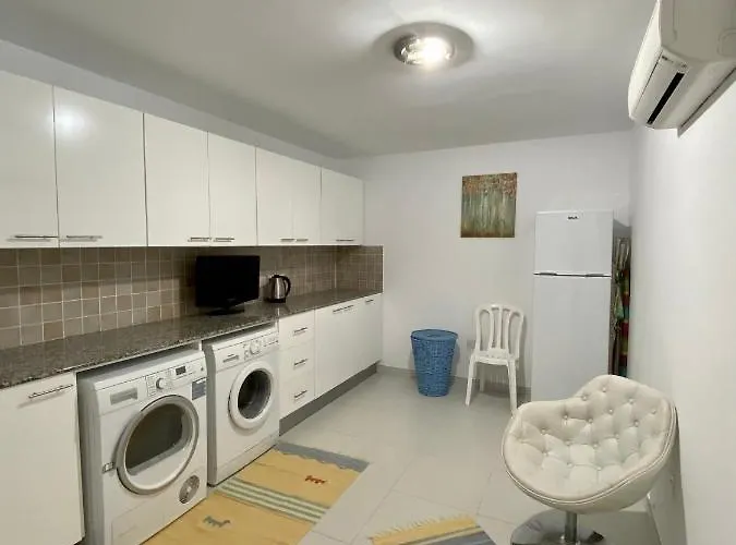 Kapparis Sunrise Villa *